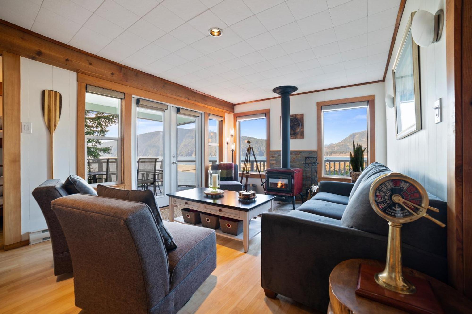 Handsome Dan'S Vacation Cottage Rentals 포트 렌프루 외부 사진