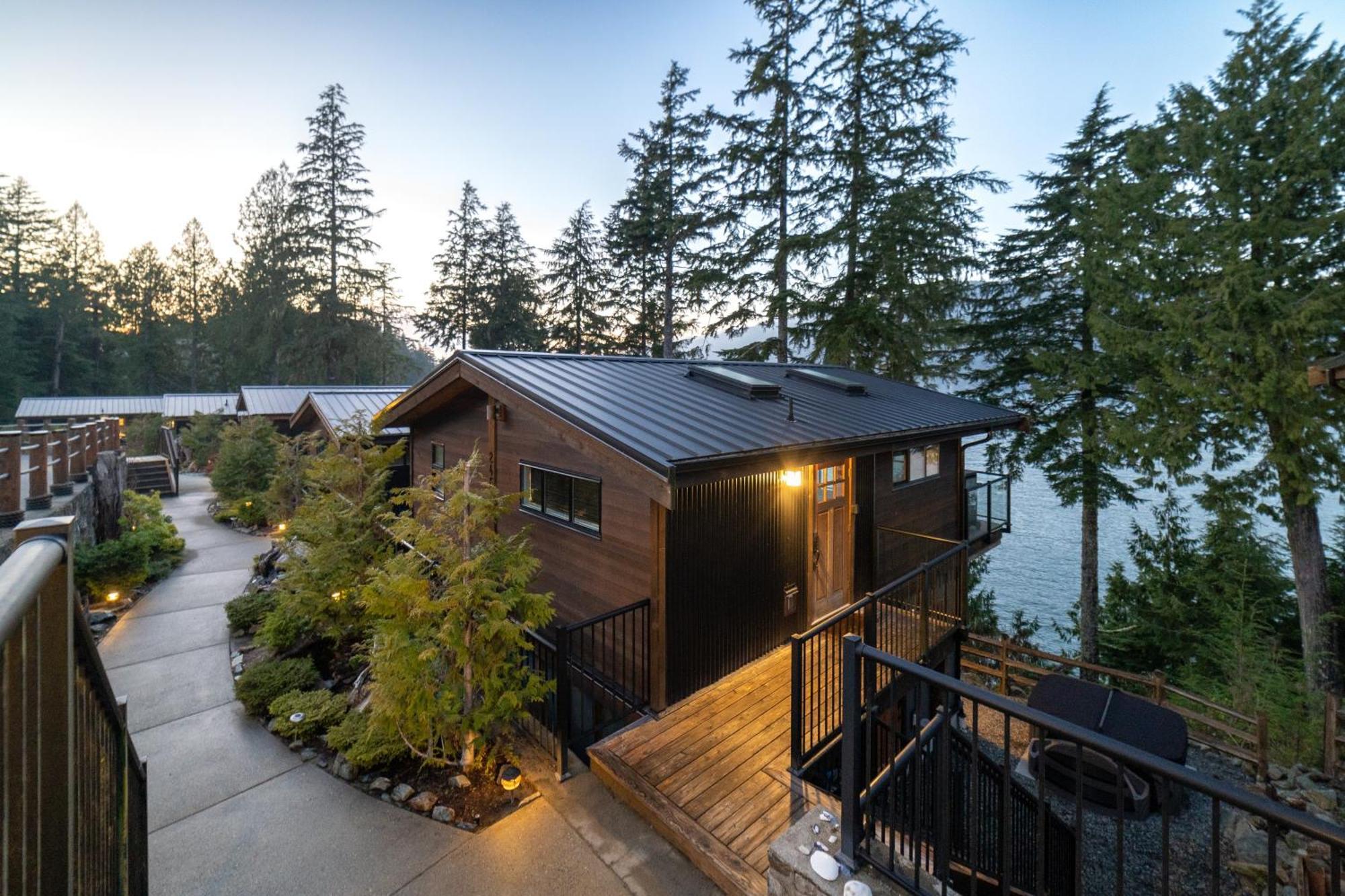 Handsome Dan'S Vacation Cottage Rentals 포트 렌프루 외부 사진
